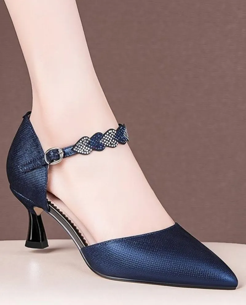 Baotou Stiletto Sandali di Modo Delle Donne di Estate 2022 Primavera Nuova Punta a punta Strass Una Parola Fibbia Scarpe Col Tac