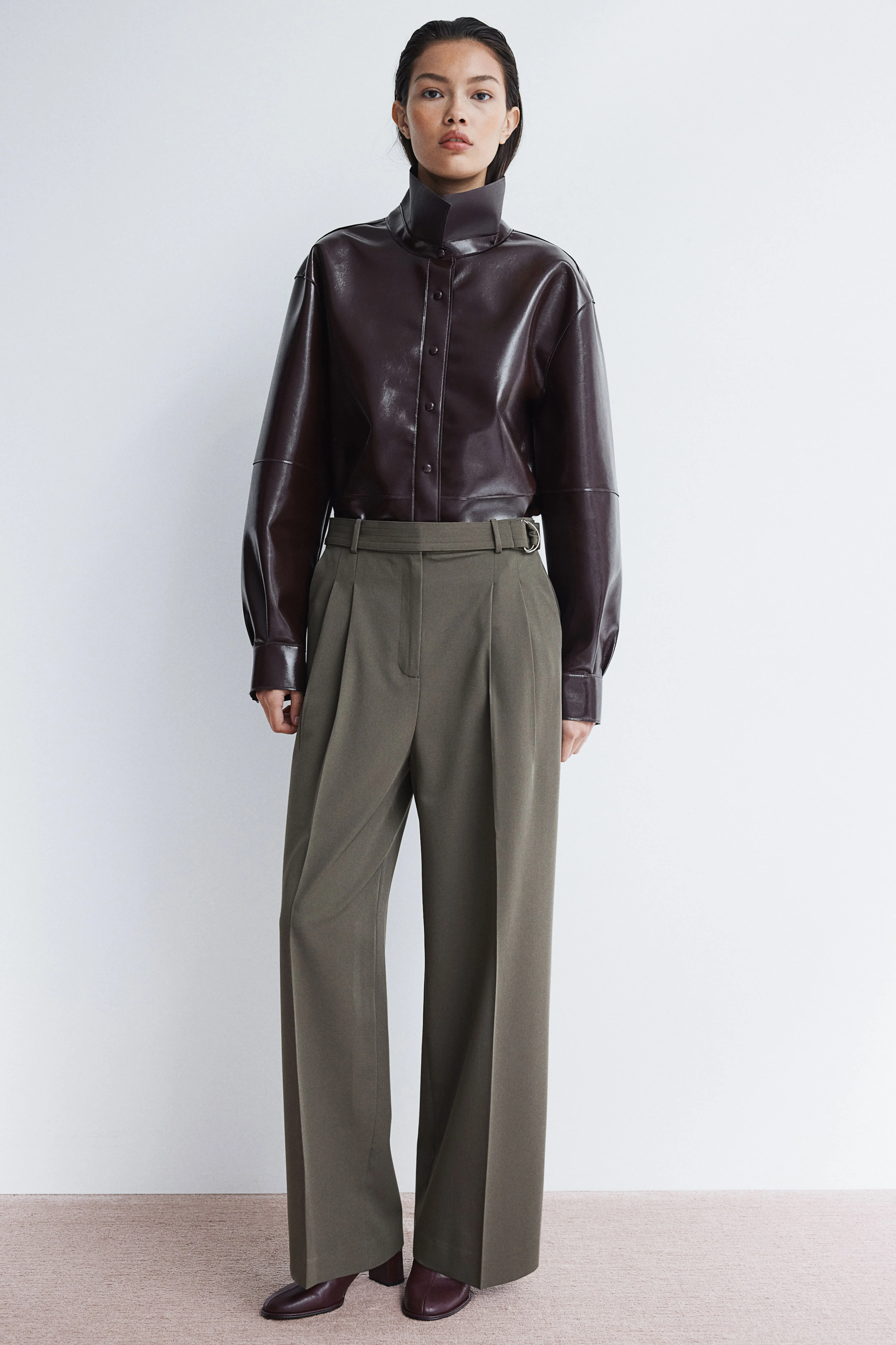 Pantaloni con cintura alta