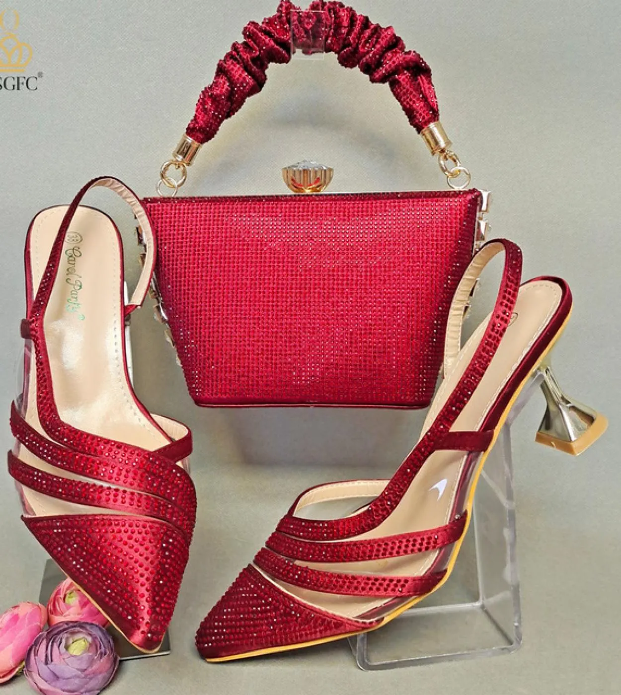 Qsgfc Scarpe da donna con punta a punta aerodinamica comode in oro abbinate a borsa a trapezio da donna e set di borse da donna