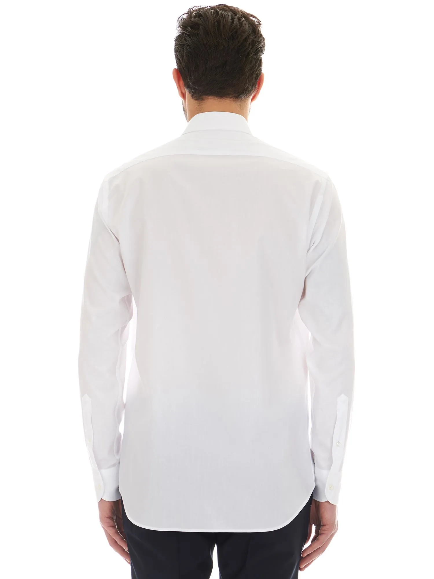 White shirt with classic collar and loose fit